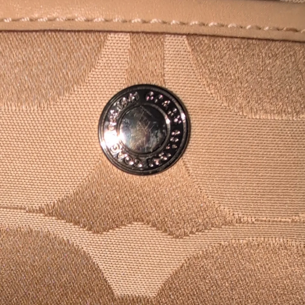 2009 Coach  Kristen Tan Signature C Shoulder Bag 13129 - Picture 2 of 16